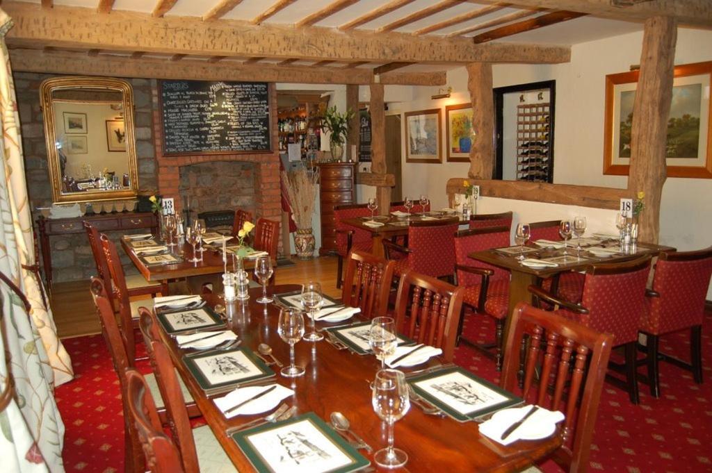 The Hood Arms Hotell Kilve Exteriör bild